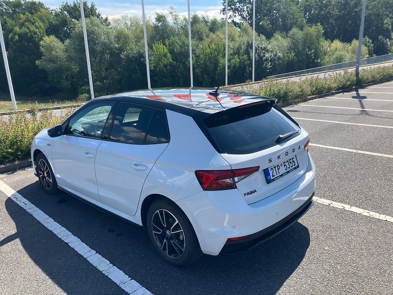 Škoda Fabia (2024) 1.0 TSI Monte Carlo - fotka 13 z 27