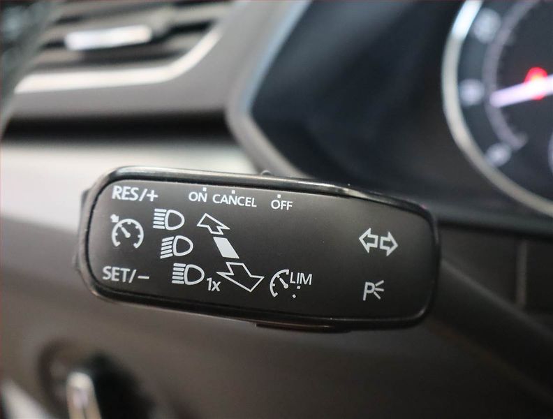 Škoda Superb (2015) Style 1.8 TSI, Bi-Xenony - fotka 18 z 21