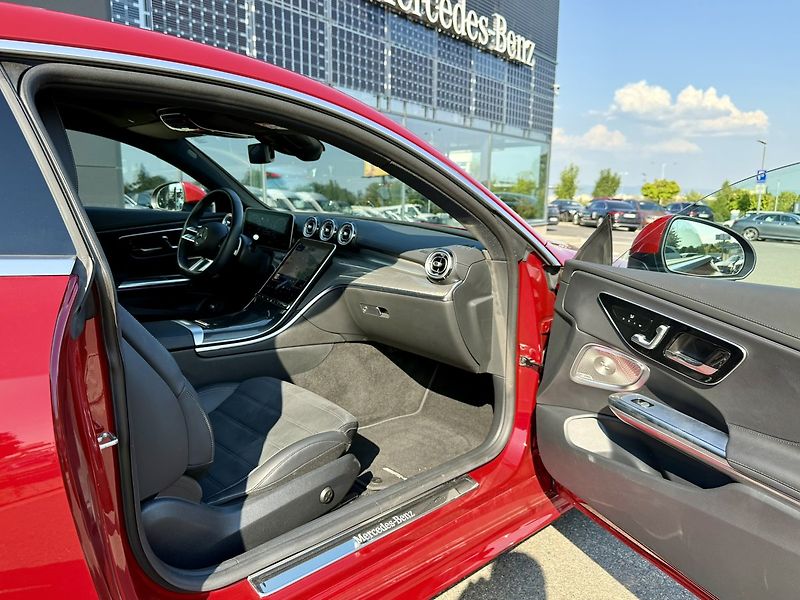 Mercedes-Benz CLE 300 4MATIC kupé Linie AMG - fotka 37 z 46