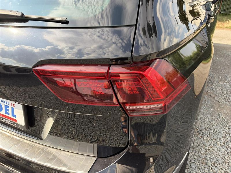 Volkswagen Tiguan 2,0 TDi DSG 4Motion  LED,ACC - fotka 36 z 50