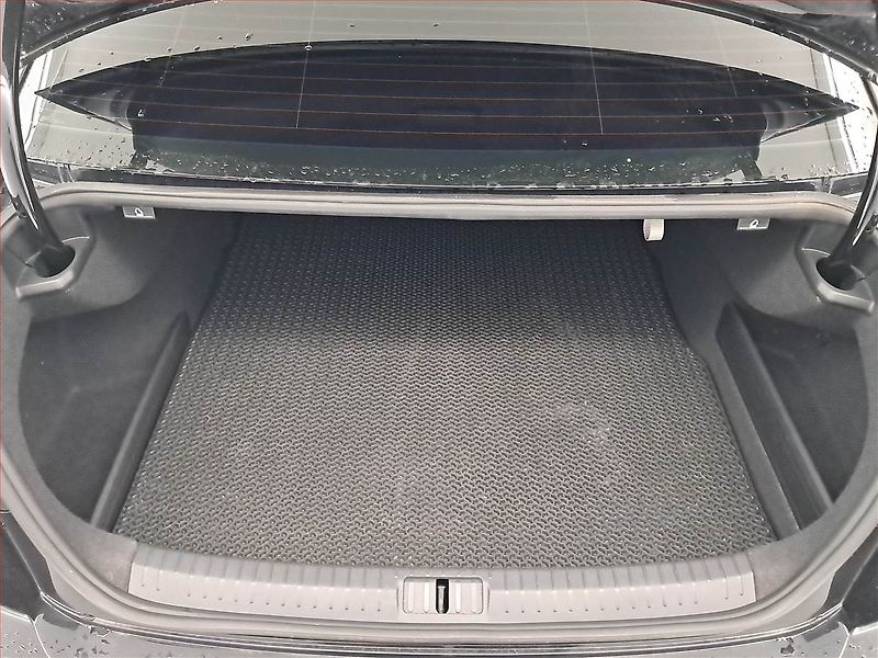 Volkswagen Passat (2020) 2.0 TDI, Automat, Kůže, Navi - fotka 14 z 21
