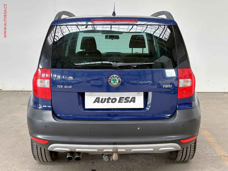Škoda Yeti (2010) 2.0 4x4, AC, výhřev sed - fotka 5 z 14
