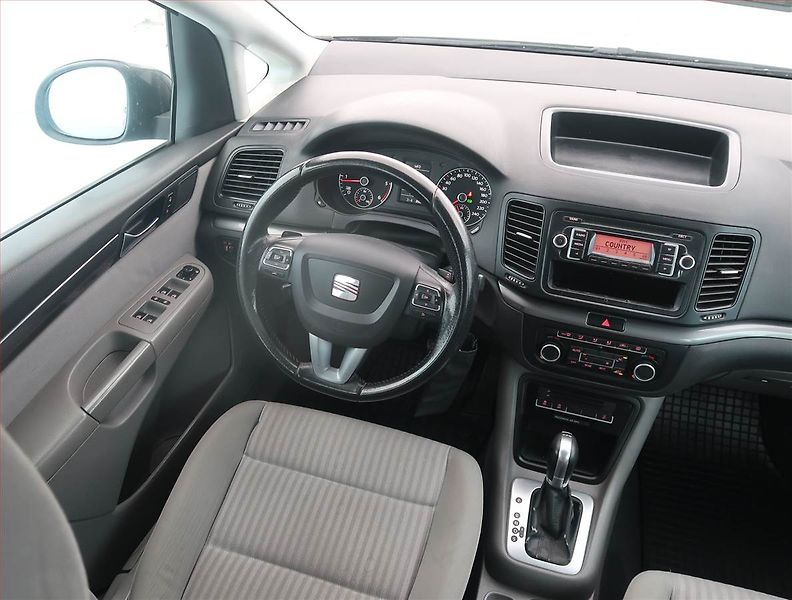 Seat Alhambra (2011) 2.0 TDI, Automat, 7 míst - fotka 7 z 15