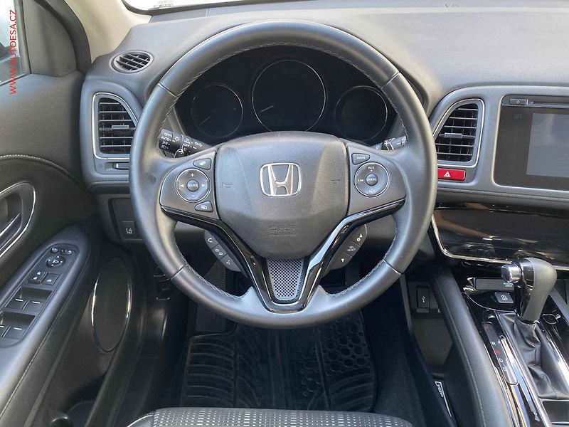 Honda HR-V (2018) 1.5i-VTEC, ČR, Executive, AT - fotka 11 z 19