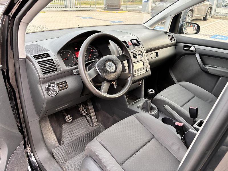 Volkswagen Touran 1.9TDi 74kW  - fotka 9 z 19