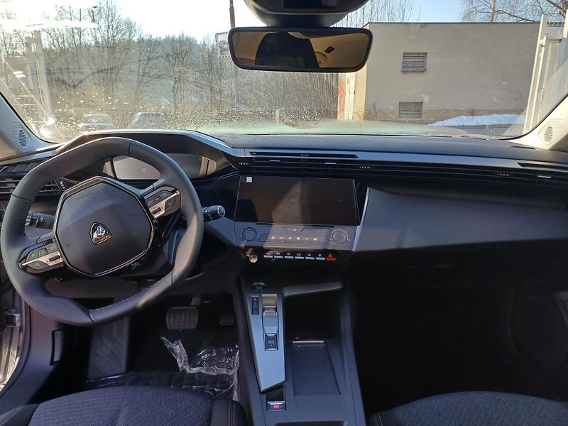Peugeot 308 (2026) SW STYLE Hybrid 145 e-DCS6 - fotka 17 z 25
