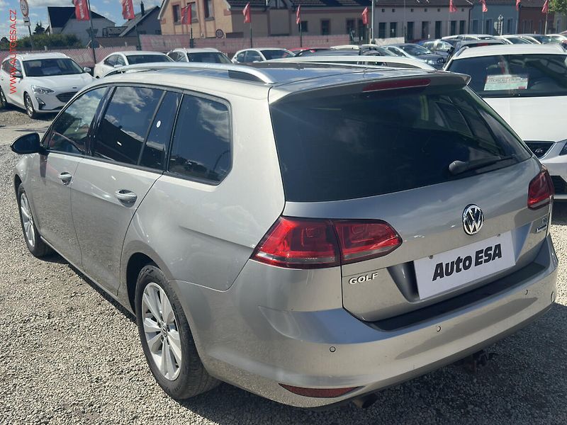 Volkswagen Golf (2015) 1.2 TSi, ČR, AC, TZ, park - fotka 6 z 19
