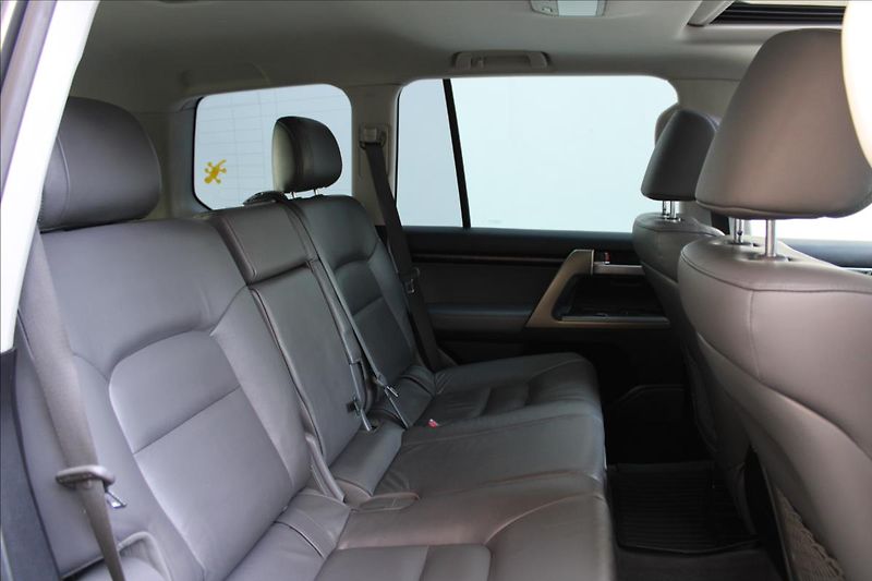 Toyota Land Cruiser 200 4.5 D-4D V8 / CZ - fotka 31 z 38