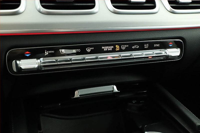 Mercedes-Benz GLE (2022) 300 d - fotka 15 z 20