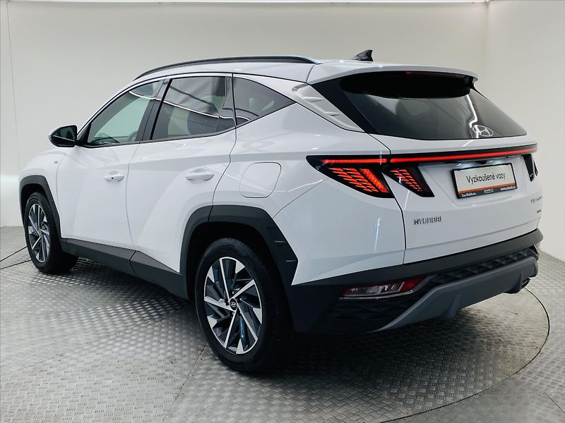 Hyundai Tucson 1,6 T-GDi MHEV 132kW 4x4 - fotka 25 z 28