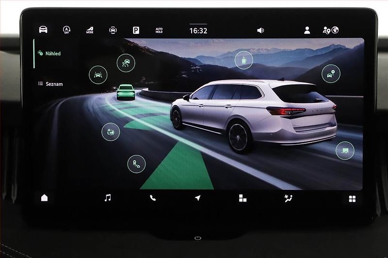 Škoda Superb (2025) 2.0 TDI, Sportline, Navigace - fotka 18 z 28