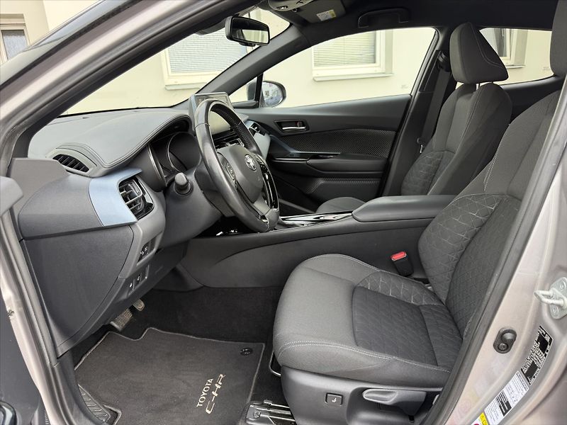 Toyota C-HR 1,8 Style - fotka 8 z 19