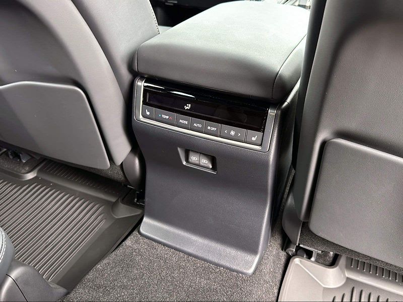 Lexus GX 550 (2025) Luxury - fotka 29 z 40