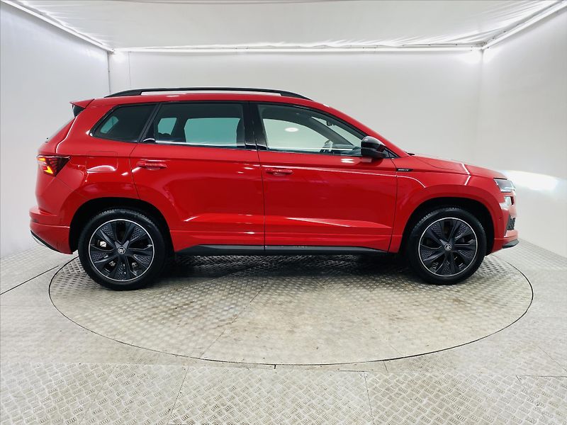 Škoda Karoq 2,0 TDI 110kW DSG 4x4 SportLin - fotka 24 z 26