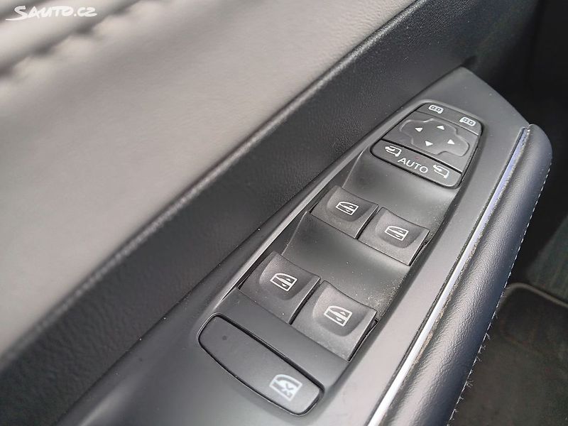 Renault Talisman 1.6 dCI 118kW Initiale Paris - fotka 18 z 33