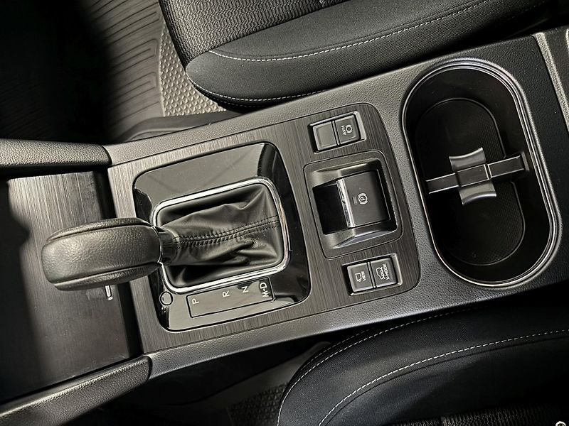 Subaru Outback 2.5i Active ES Lineartronic - fotka 26 z 41