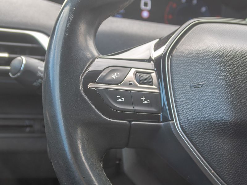 Peugeot 3008 (2018) ČR 1.6HDI 88KW – NAVIGACE - fotka 23 z 55