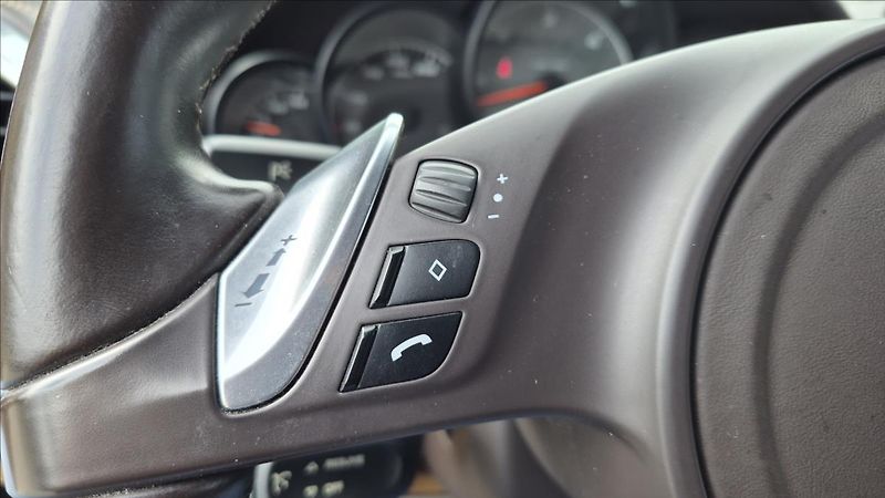Porsche Cayenne 4,2 TDi V8 S 281 KW 4x4 ČR - fotka 18 z 30