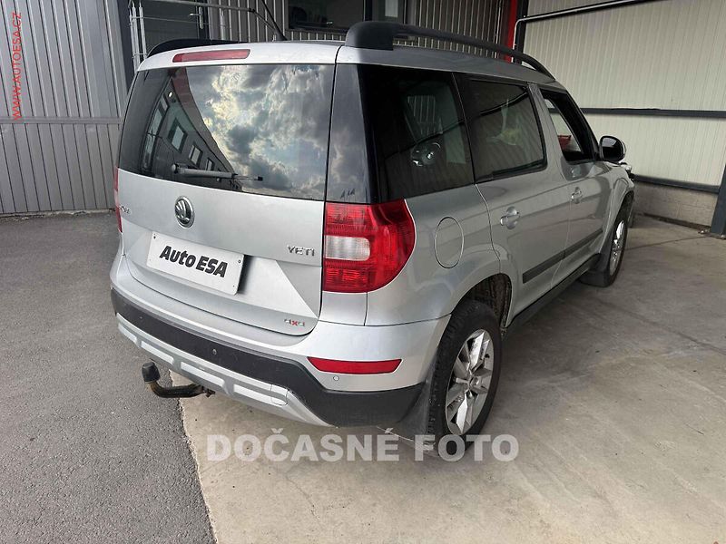 Škoda Yeti (2014) 2.0 TDi 4x4, 1.maj,ČR, autoAC - fotka 2 z 3