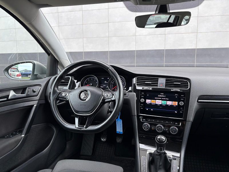 Volkswagen Golf Variant 1.4TGI 81 kW Highline ČR,1.MAJ - fotka 48 z 50