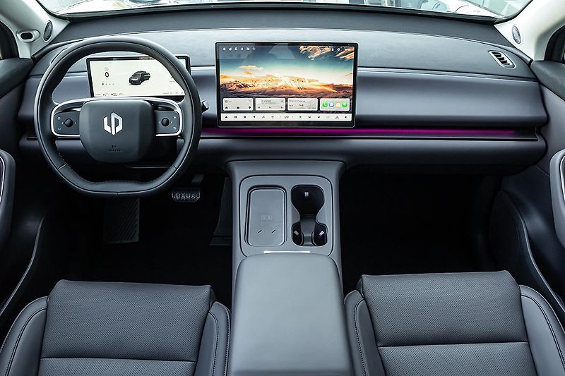 Leapmotor C10 REEV (2025) 1,5 dojezd až 974 km  Design - fotka 27 z 31