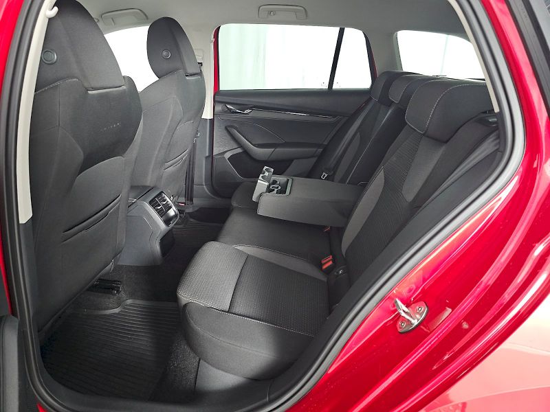 Škoda Octavia (2023) 1.5TSi 110kW DSG AMBITION TECH - fotka 7 z 30
