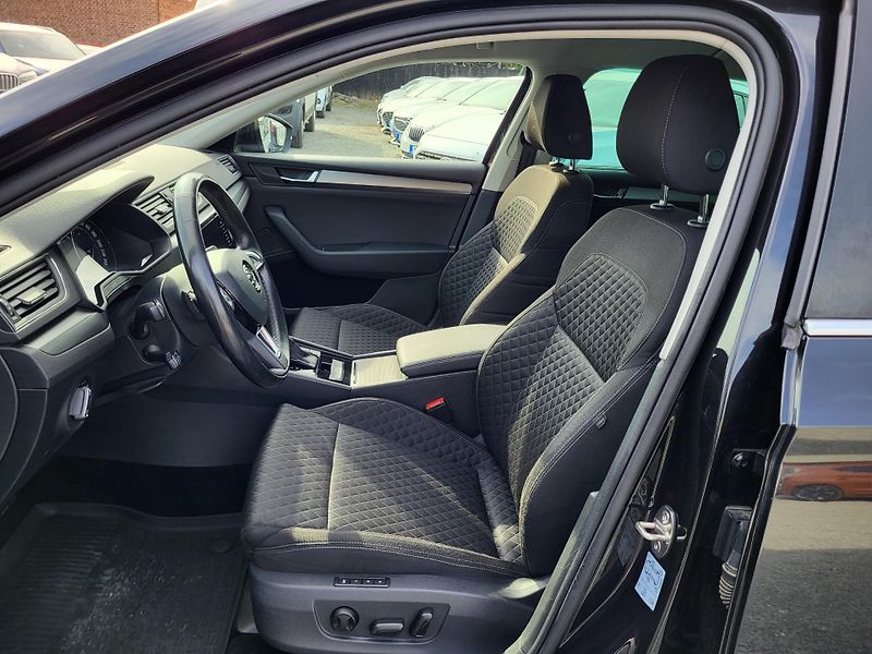 Škoda Superb 2.0 TSI 162kW DSG STYLE+ - fotka 7 z 48