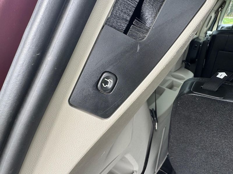 Dodge Grand Caravan (2016) 3.6 V6 SERVISNÍ KNIHA - fotka 32 z 40