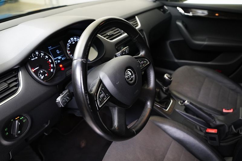 Škoda Octavia - fotka 14 z 25