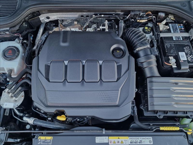 Volkswagen Golf 2.0TDI 110kW Life,ČR,1.Maj. - fotka 44 z 50