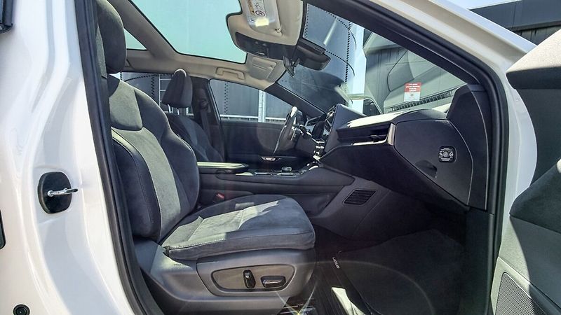 Lexus RZ 450e 450e LUXURY TOP PANORAMIC DIRE - fotka 9 z 27