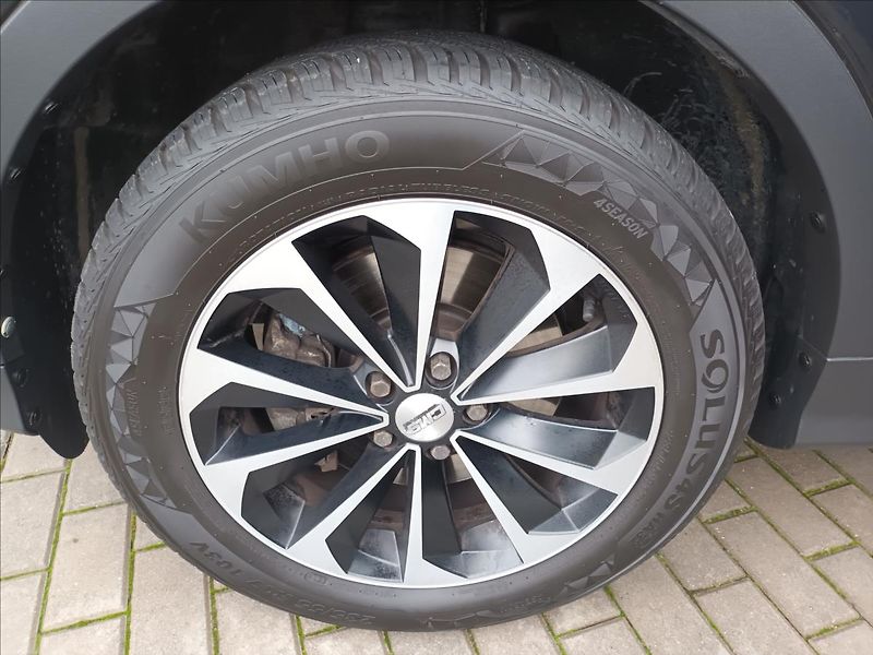 Ford Kuga 2,0 TDCi,120kw,4x4,NAVI,KAMERA - fotka 26 z 50
