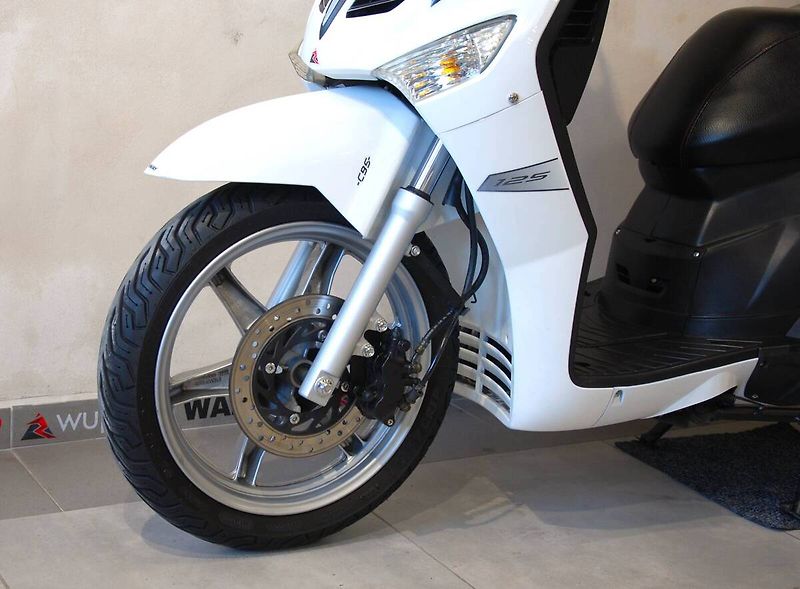 Keeway Logik 125 (2019) LOGIK 125i - stroj od nás, ser - fotka 15 z 20
