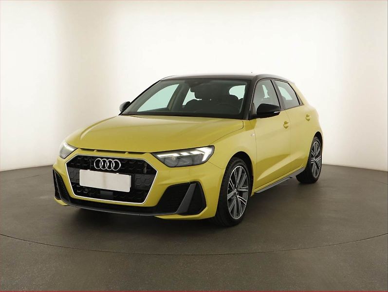 Audi A1 (2019) S-Line 30 TFSI - fotka 2 z 15