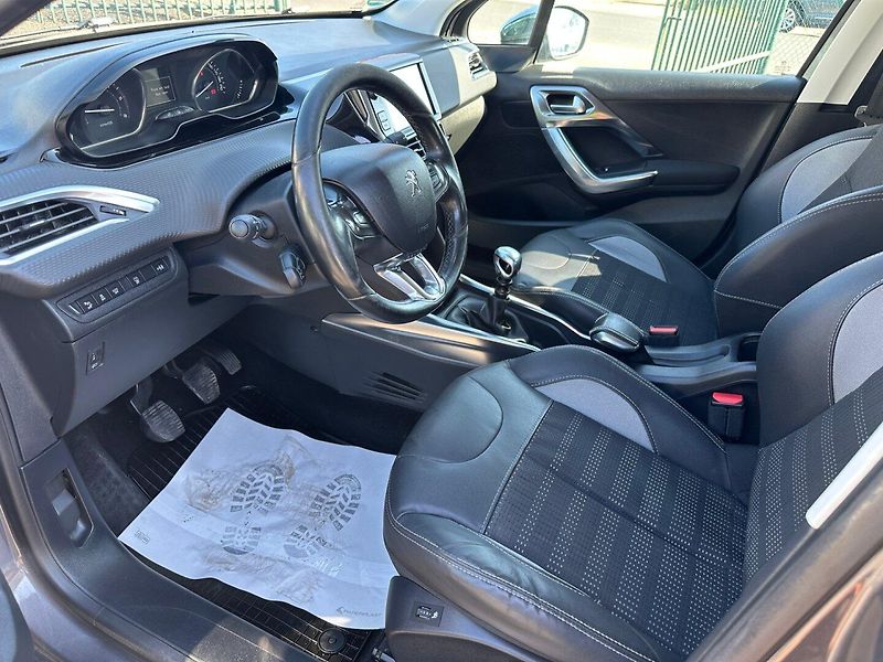 Peugeot 2008 (2015) 1,6HDI Allure - fotka 9 z 21