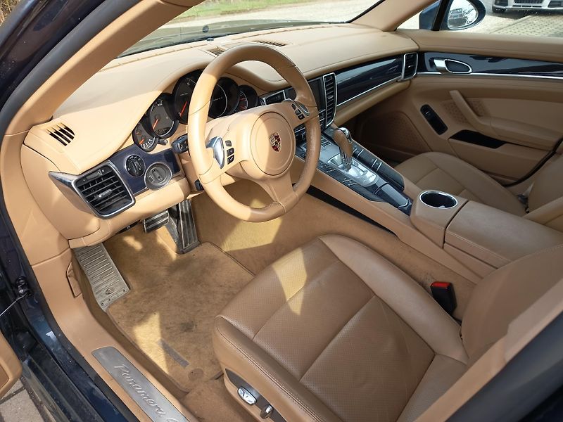Porsche Panamera (2010) 3.6 220kw 4x4 Top!!! - fotka 30 z 60