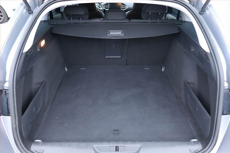 Peugeot 308 (2019) 1.2 PureTech, Automat - fotka 14 z 24