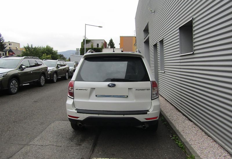 Subaru Forester (2009) 2,5 XT 5MT 169 kW ČR 1. maj. - fotka 5 z 24