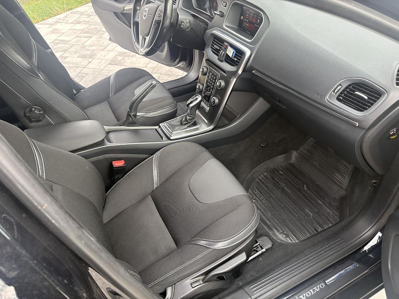 Volvo V40 - fotka 17 z 17