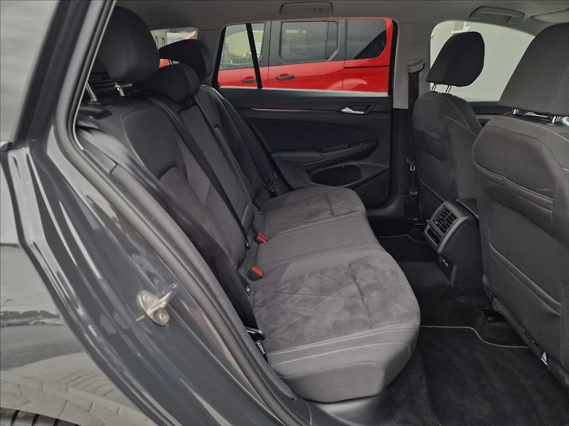 Volkswagen Golf 2.0TDI 110kW DSG Style, 1.Maj - fotka 15 z 50