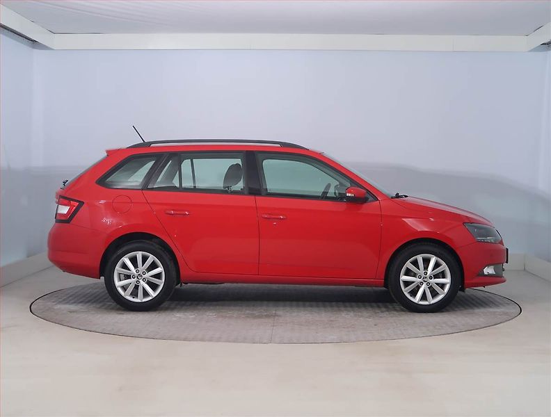 Škoda Fabia (2018) Style 1.0 TSI, Tempomat - fotka 6 z 20