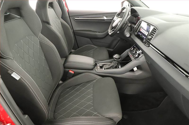 Škoda Karoq (2025) 1.5 TSI, SPORTLINE, AUTOMAT - fotka 7 z 24