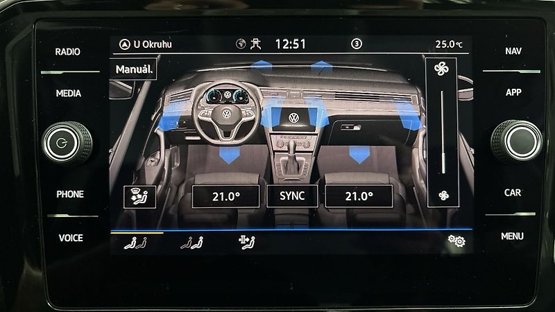 Volkswagen Passat 2.0 TDI DSG Elegance Variant - fotka 26 z 27