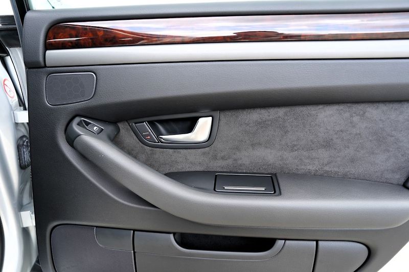 Audi A8 3.0 TDI quattro tiptronic,kůže - fotka 21 z 44