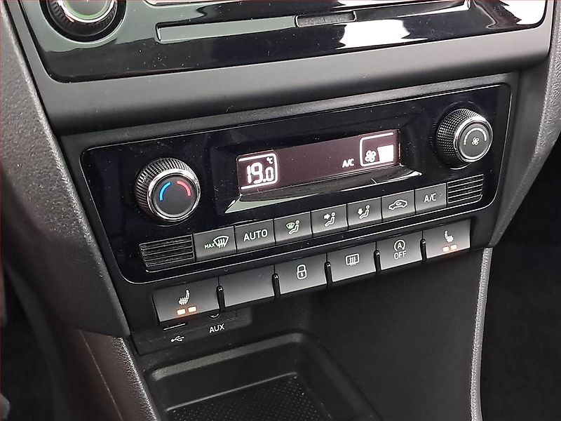Škoda Rapid (2017) Spaceback 1.2 TSI, Serv.kniha - fotka 16 z 19