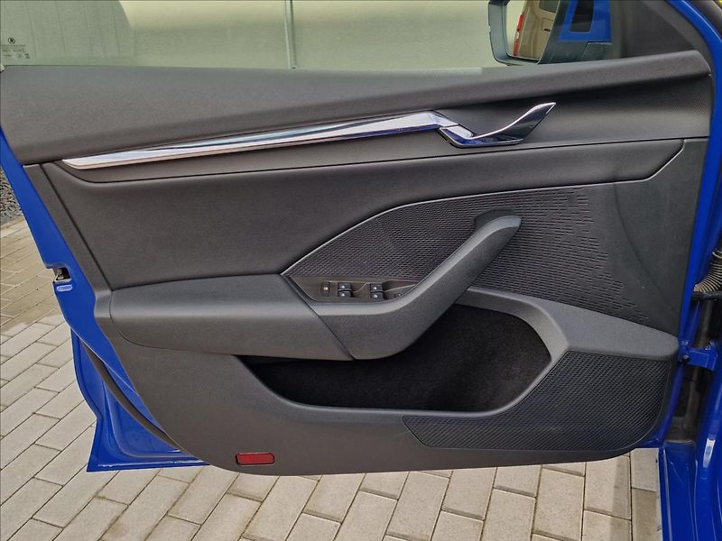 Škoda Octavia 2.0 TDI Style Combi,ČR,1.Maj. - fotka 36 z 49