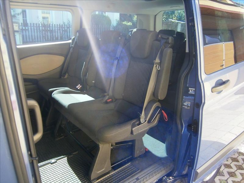 Ford Tourneo Custom 2,2 TDCi  TITANIUM - fotka 14 z 23