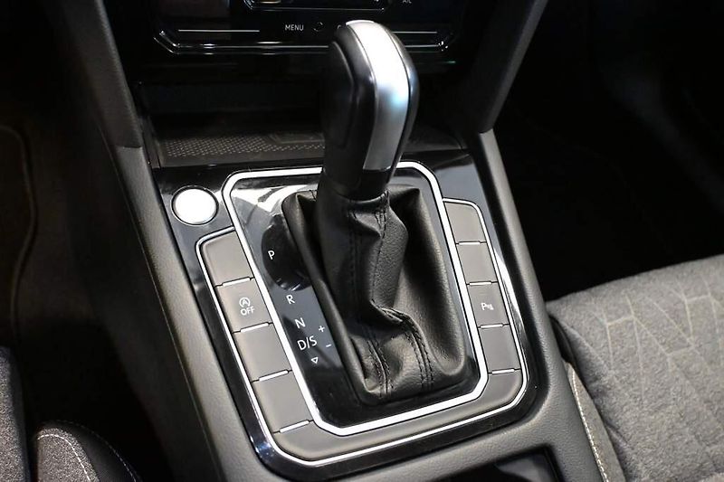 Volkswagen Passat (2023) 2.0 LED DSG ACC BUSINESS Kamer - fotka 16 z 29