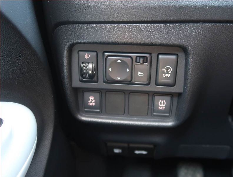Nissan Juke (2015) 1.2 DIG-T, Serv.kniha, Navi - fotka 19 z 20