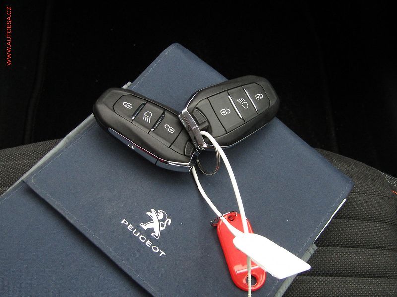 Peugeot 208 (2019) 1.2 T, 1.maj,ČR, Active - fotka 19 z 19